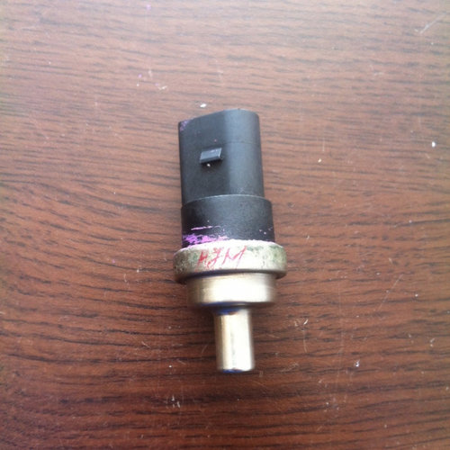 Senzor temperatura combustibil Volkswagen VW Golf 4 [1997 - 2006] Hatchback 5-usi 1.9 TDI MT (116 hp...