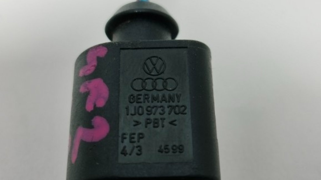 Senzor temperatura exterioara 8Z0820535 Audi A4 B6 Sedan 2003 1.8T AVJ OEM 8Z0820535