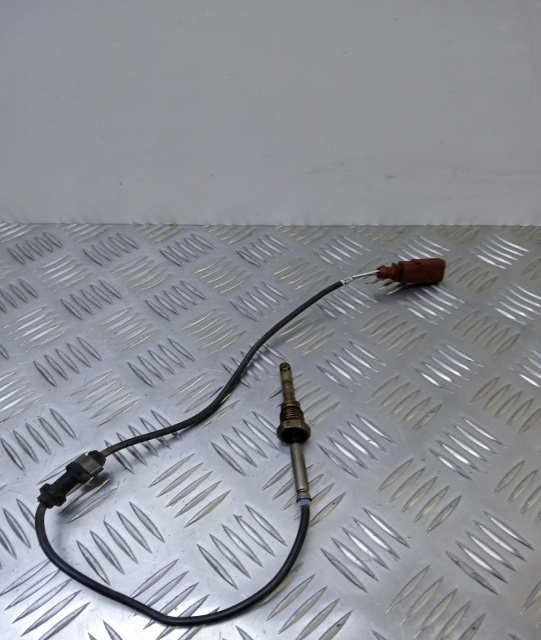 Senzor temperatura gaze 03L906088CE Volkswagen VW Passat B6 [2005 - 2010]