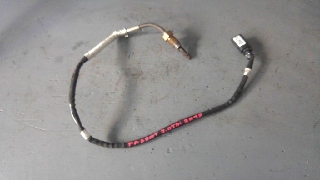 Senzor temperatura gaze 2.0 tdi dfg vw passat b8 04l906088ht