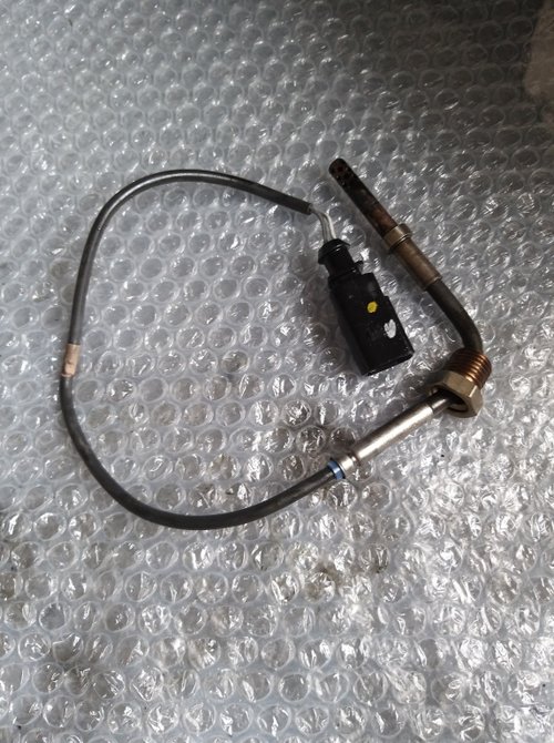 Senzor temperatura gaze evacuare 3.0 tdi audi a4 b8 a5 8t 8f q5 8r a6 a7 059906088a
