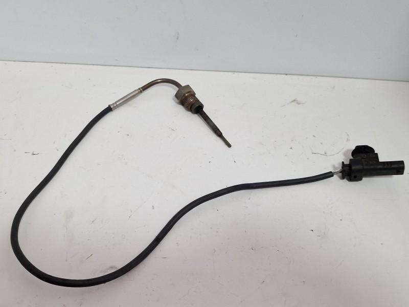 Senzor temperatura gaze evacuare Opel Astra J GTC 2012-2018 1.6CDTI 110cp 81kw; 1.6CDTI 136cp 100kw; 1.6CDTI 120cp 88kw; 1.6CDTI 95cp 70kw B16DTL; B16DTH; B16DTE; B16DTC; B16DTJ; B16DTU 55497866