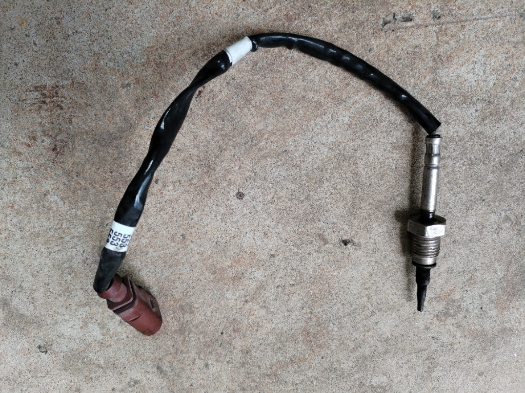 Senzor temperatura gaze Volkswagen Crafter 2.0TDI DAVA 04L906088FP