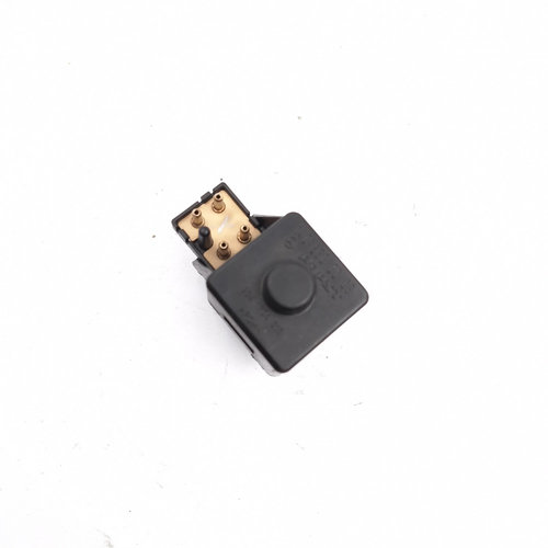 Senzor Temperatura Habitaclu Mercedes-Benz A-Class (W168) 1997-2004 1408300008, 9341704010 Papst