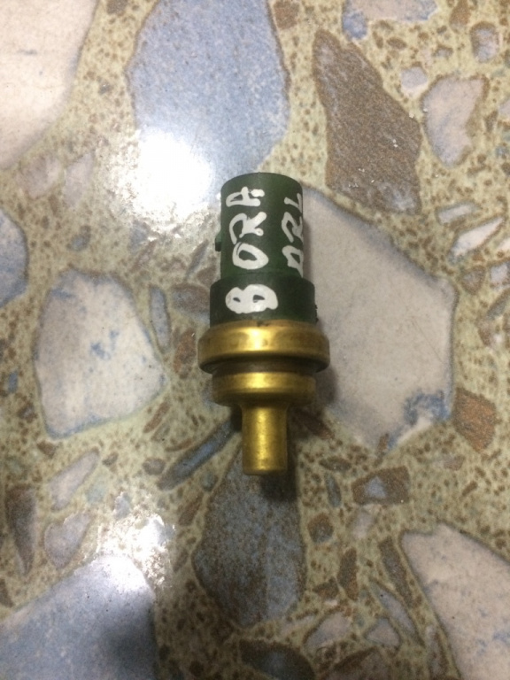 Senzor temperatura lichid racire Volkswagen Bora [1998 - 2005] Sedan 1.9 TDI MT (150 hp) (1J2)