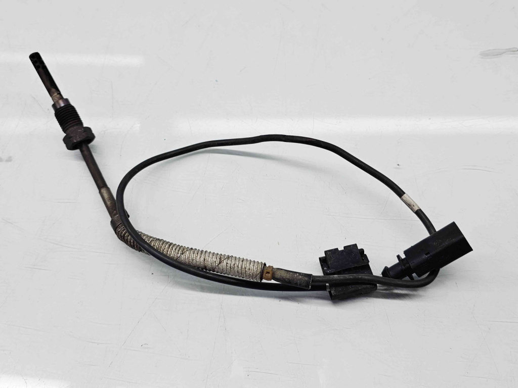 Senzor temperatura Volkswagen Golf 5 Plus (5M1) [Fabr 2005-2008] 03G906088