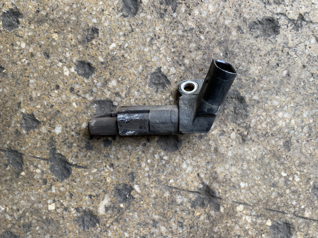 Senzor turatie motor Volkswagen VW Polo 4 9N [2001 - 2005] Hatchback 3-usi 1.2 MT (54 hp) (9N_) 1