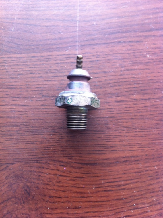 Senzor ulei Ford Mondeo MK2 [1996 - 2000] wagon 1.8 TD MT (90 hp) (BNP)