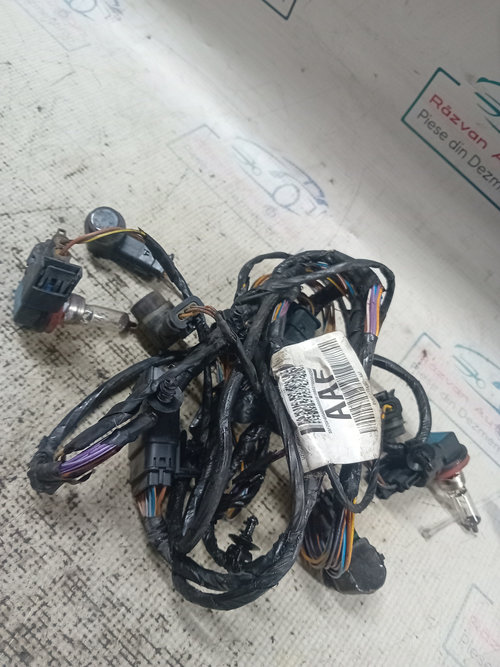 Senzori parcare fata plus instalație Ford Focus 3 2013, BV6T 15K867 / CJ5T15K859A / 4 SENZORI