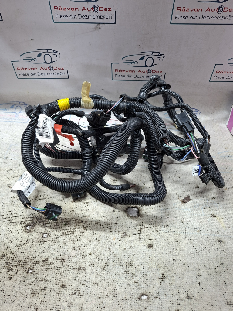 Senzori parcare fata plus instalație Renault Megane 5 - Benzina 2024, 284387575R / 284381287R / 284470679R / 5 SENZORI / 253A90957R