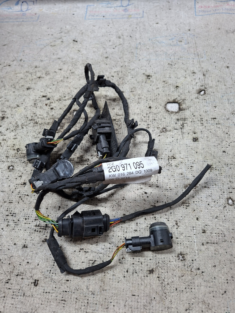 Senzori parcare fata plus instalație Volkswagen Polo - Benzina 2020, 2G0971095 / 5Q0919275B / 4 SENZORI
