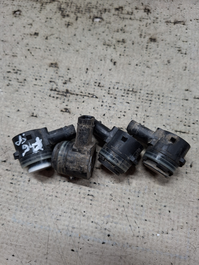Senzori parcare spate BMW Seria 2 F46 - Motorina 2016, 928320002