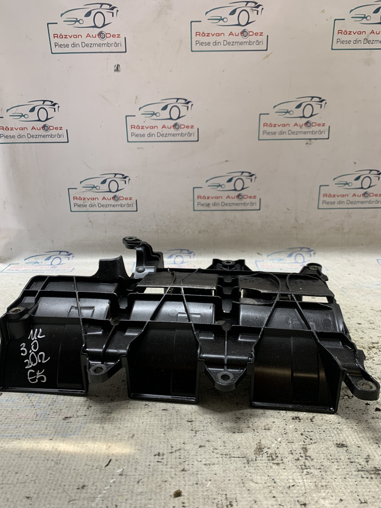 Separator ulei Mercedes ML W166 3.0 Motorina 2012, A6421800885 / CU MIC DEFECT