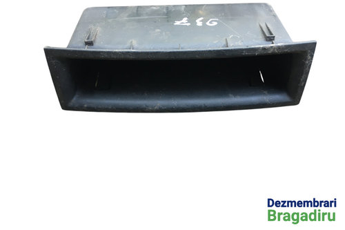 Sertar bord 8200178946 Renault Megane 2 [facelift] [2006 - 2012] Sedan 1.5 dCi MT (82 hp)