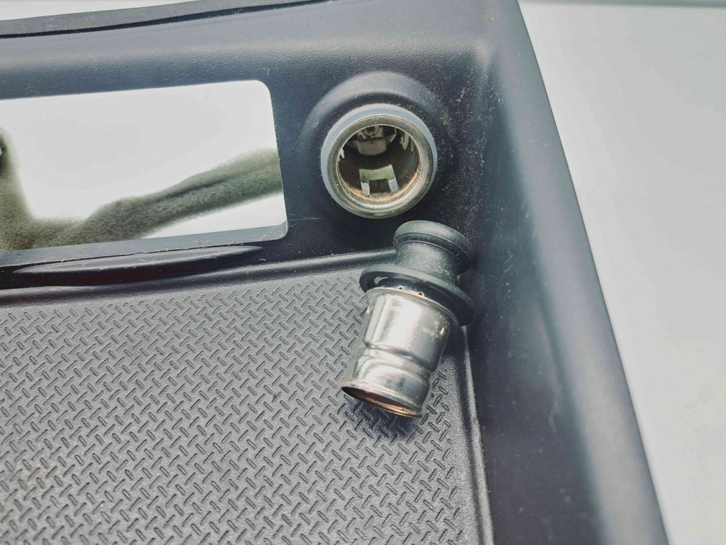 Sertar bord Hyundai Santa Fe 2 (CM) [Fabr 2005-2012] 84615-2B000