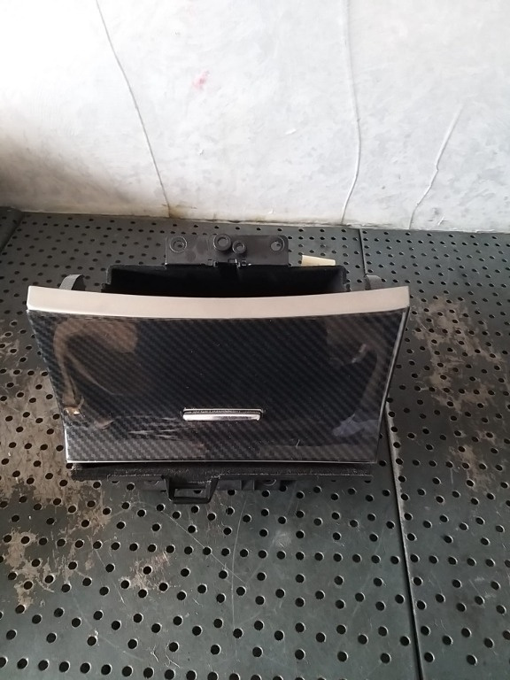 Sertar bord jeep grand cherokee 4 wk wk2