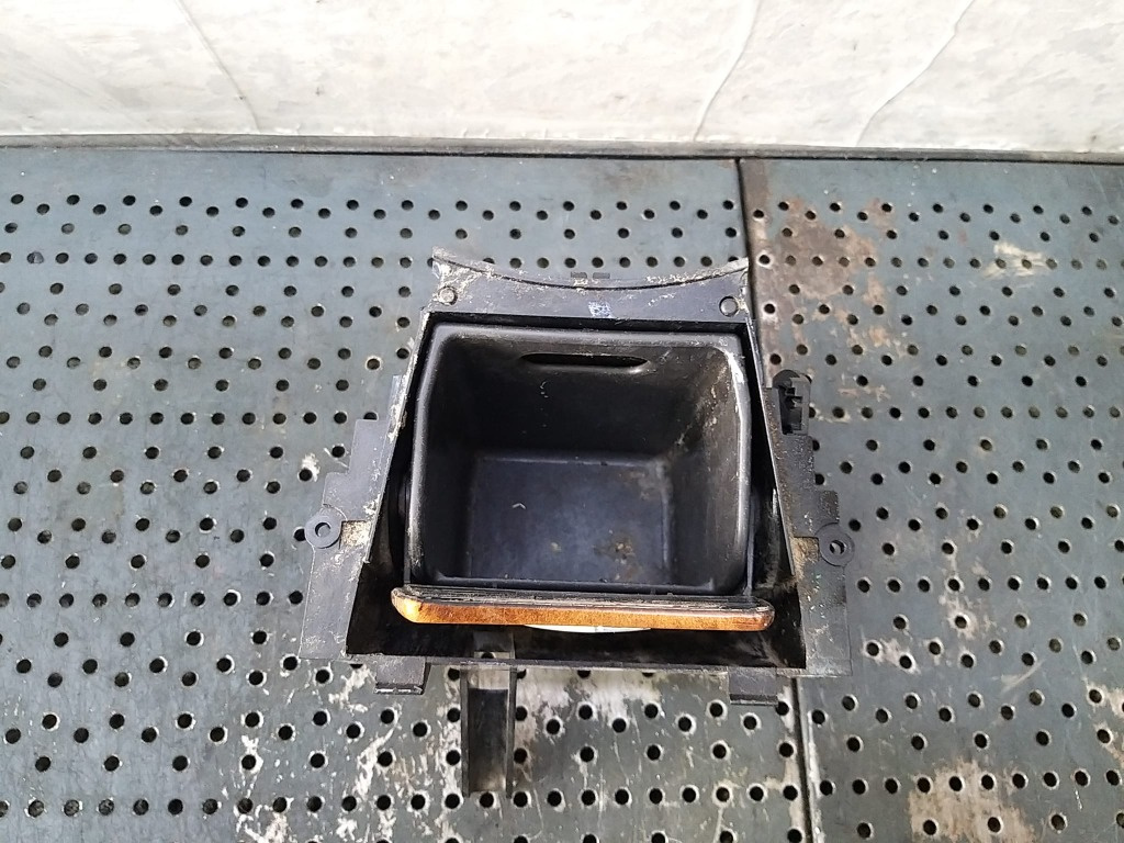 Sertar bord mercedes e class w211 a2116800350