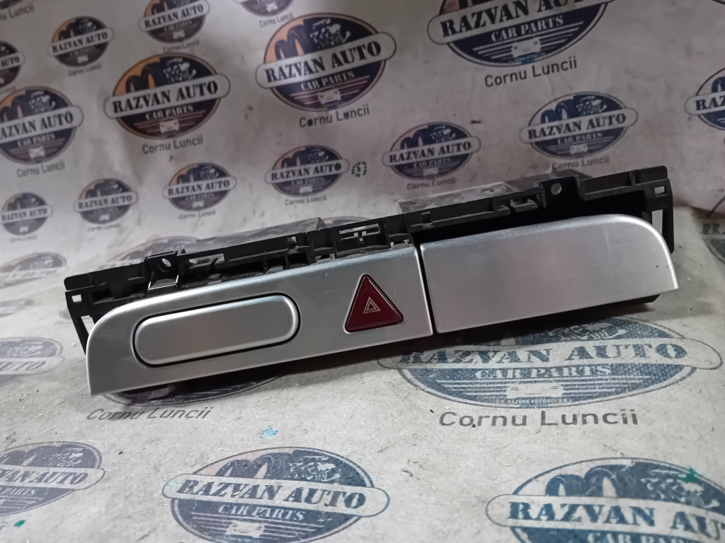 Sertar Bord Volkswagen Passat CC 2013, 3C1857273