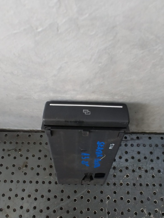Sertar depozitare audi a3 8p 8p0941561