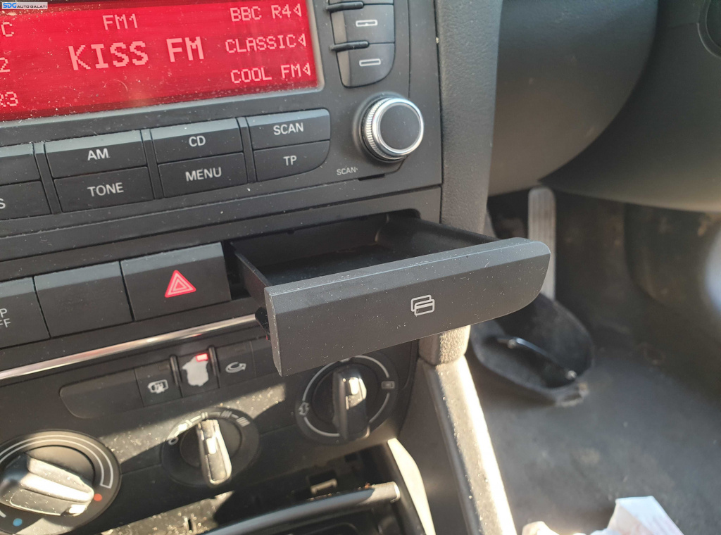 Sertar Spatiu Depozitare Bord Central Audi A3 8P 2004 - 2013 [K2053]