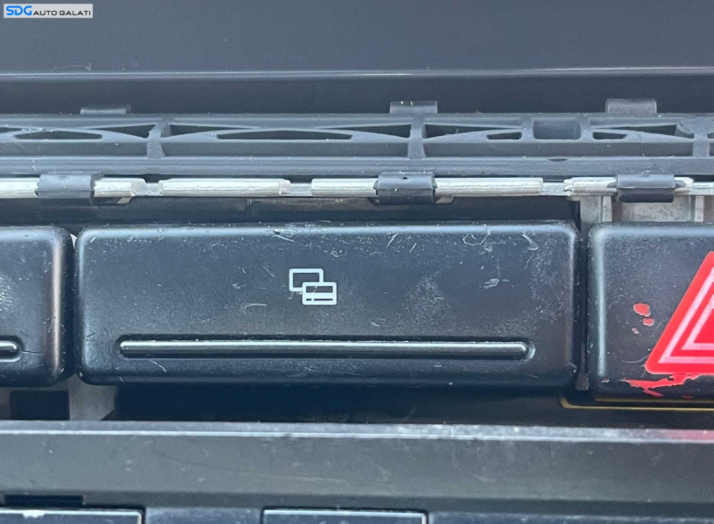 Sertar Spatiu Depozitare Card Carduri Bord Audi A4 B6 2001 - 2005