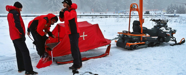 Serviciul Salvamont Brasov primeste un ATV si o sanie tractabila medicala