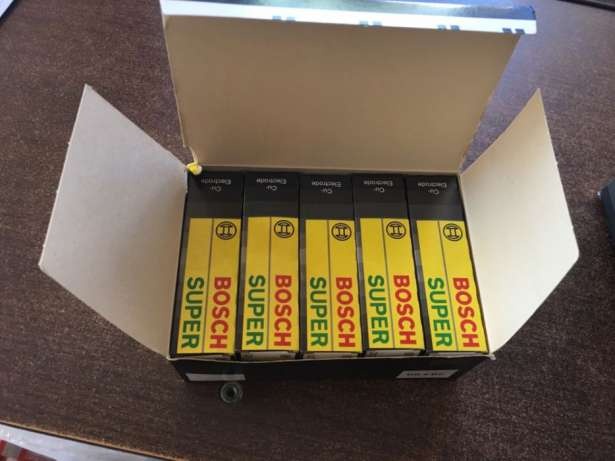 Set 10 bujii (bujie) noi bosch ford anii 1978-1994