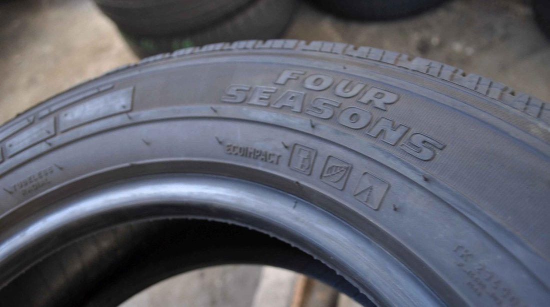 SET 2 Anvelope All Season 215/65 R16C PIRELLI Chrono FourSeason 109/107R