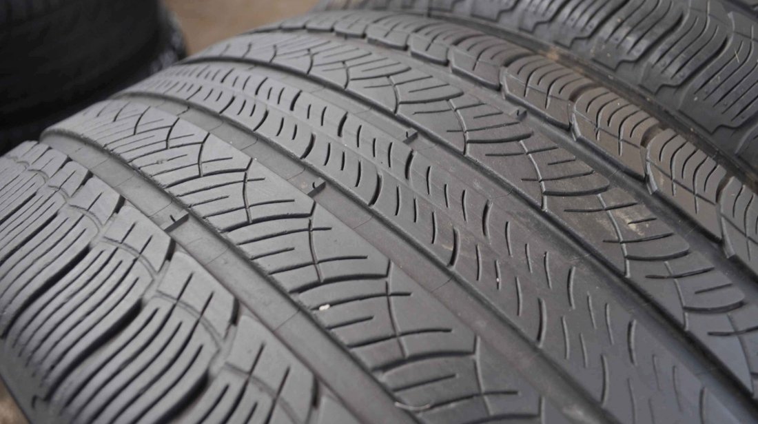 SET 2 Anvelope All Season 295/40 R20 MICHELIN Latitude HP 105V - M+S