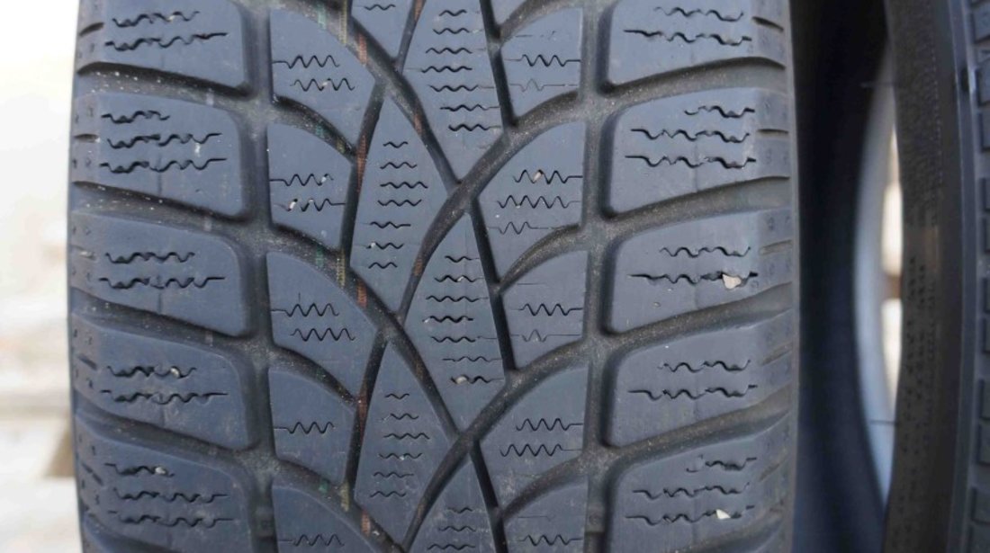 SET 2 Anvelope Iarna 185/50 R17 DUNLOP SP WINTER SPORT 3D 86H - Runflat