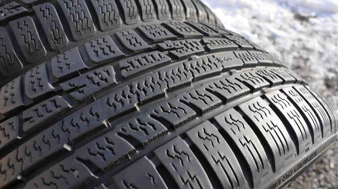 SET 2 Anvelope Iarna 195/50 R15 NOKIAN WR A3 86H - XL