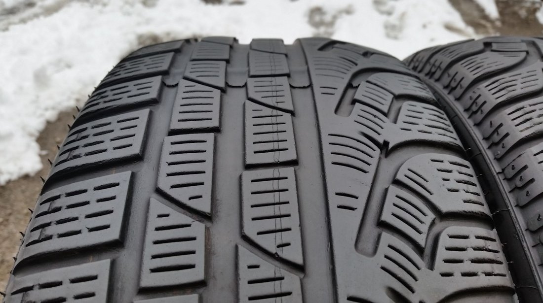 SET 2 Anvelope Iarna 205/50 R17 PIRELLI SOTTOZERO WINTER  210 93H - Runflat