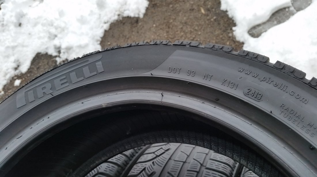 SET 2 Anvelope Iarna 205/50 R17 PIRELLI SOTTOZERO WINTER  210 93H - RUNFLAT