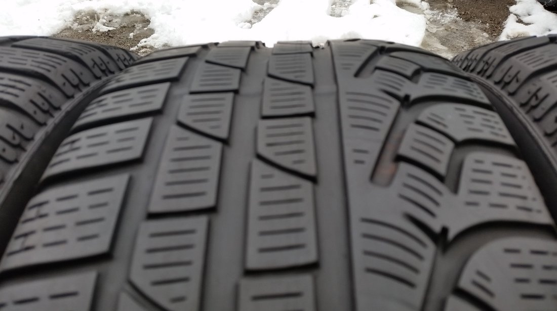 SET 2 Anvelope Iarna 205/50 R17 PIRELLI SOTTOZERO WINTER  210 93H - RUNFLAT