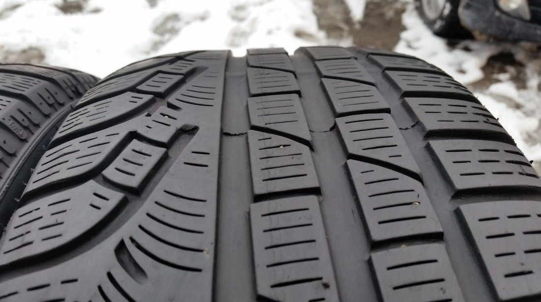 SET 2 Anvelope Iarna 205/50 R17 PIRELLI SOTTOZERO WINTER  210 93H - Runflat