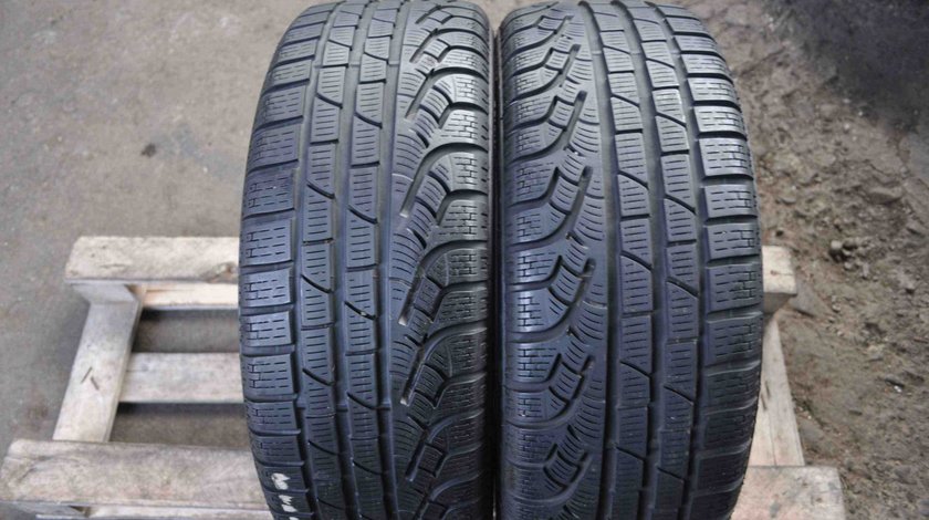 SET 2 Anvelope Iarna 205/50 R17 PIRELLI SottoZero Winter 210 Serie 2 93H