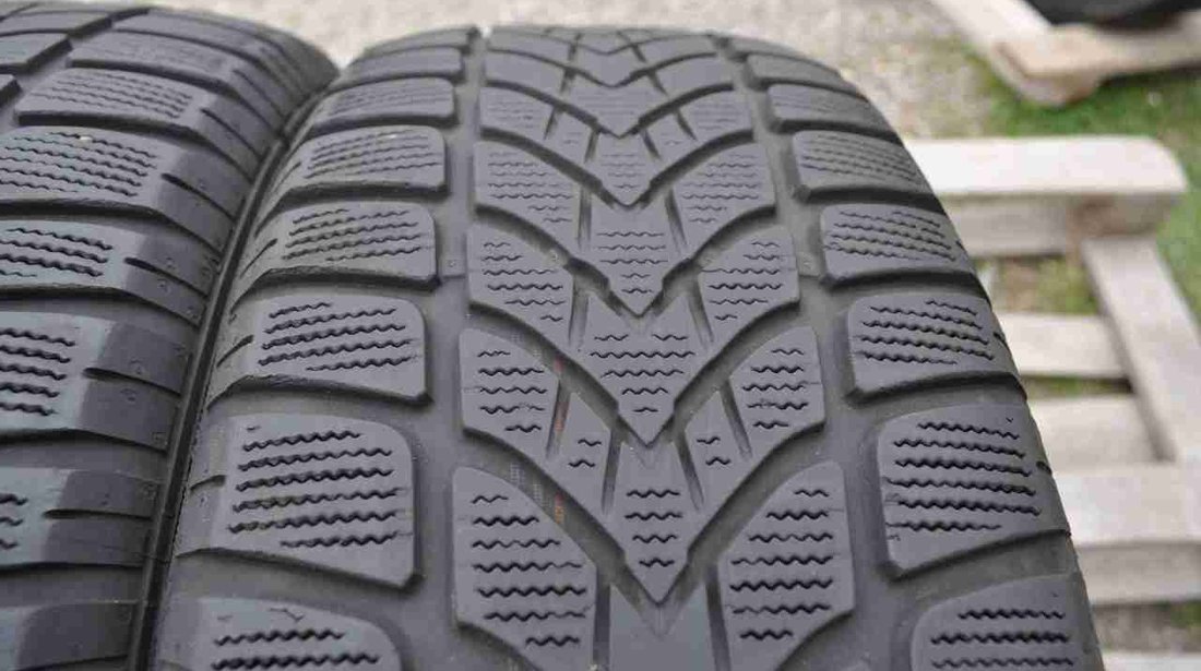 SET 2 Anvelope Iarna 205/60 R16 DUNLOP SP WINTER SPORT 4D 92H