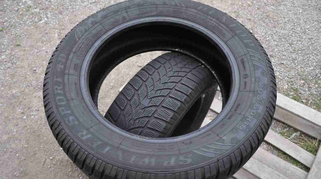 SET 2 Anvelope Iarna 205/60 R16 DUNLOP SP WINTER SPORT 4D 92H