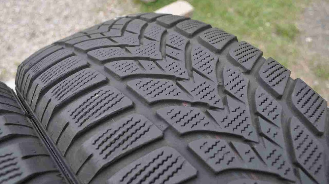 SET 2 Anvelope Iarna 205/60 R16 DUNLOP SP WINTER SPORT 4D 92H