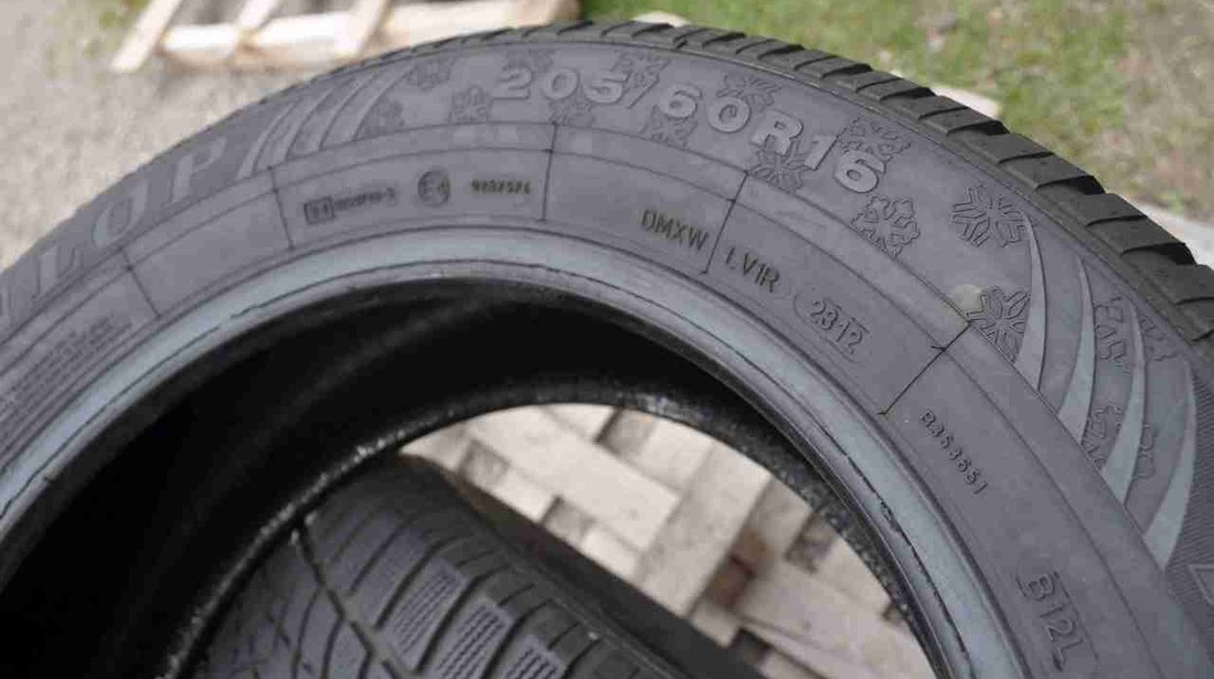 SET 2 Anvelope Iarna 205/60 R16 DUNLOP SP WINTER SPORT 4D 92H