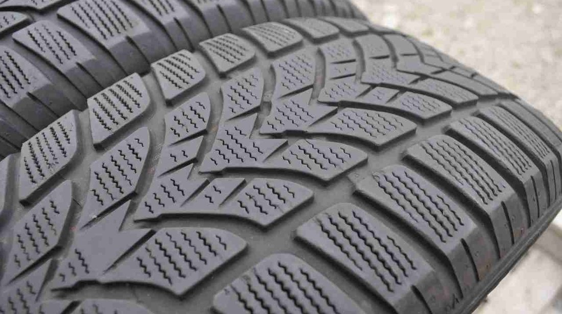 SET 2 Anvelope Iarna 205/60 R16 DUNLOP SP WINTER SPORT 4D 92H