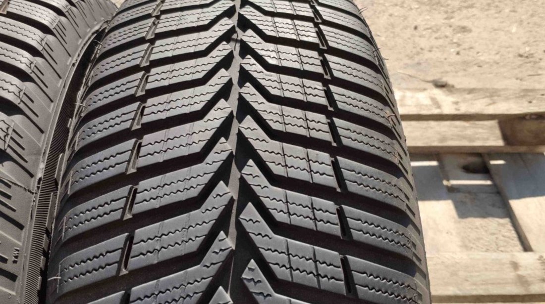 SET 2 Anvelope Iarna 205/60 R16 VREDESTEIN SNOWTRAC 3 96H