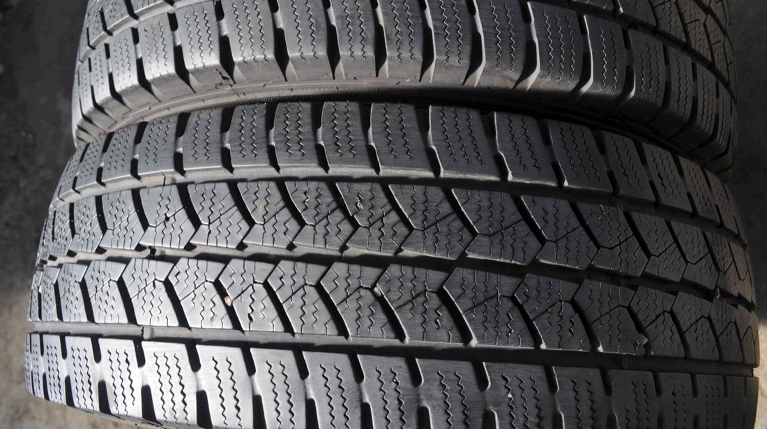 SET 2 Anvelope Iarna 205/65 R16C SEMPERIT Van Grip 107/105T