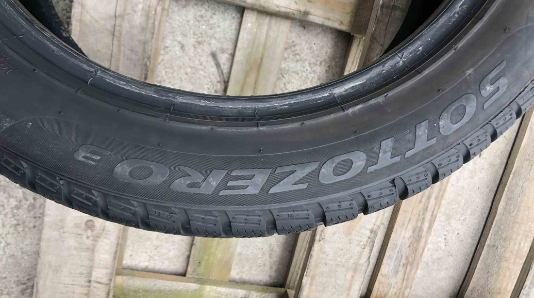 SET 2 Anvelope Iarna 215/55 R17 PIRELLI SottoZero 3 98V