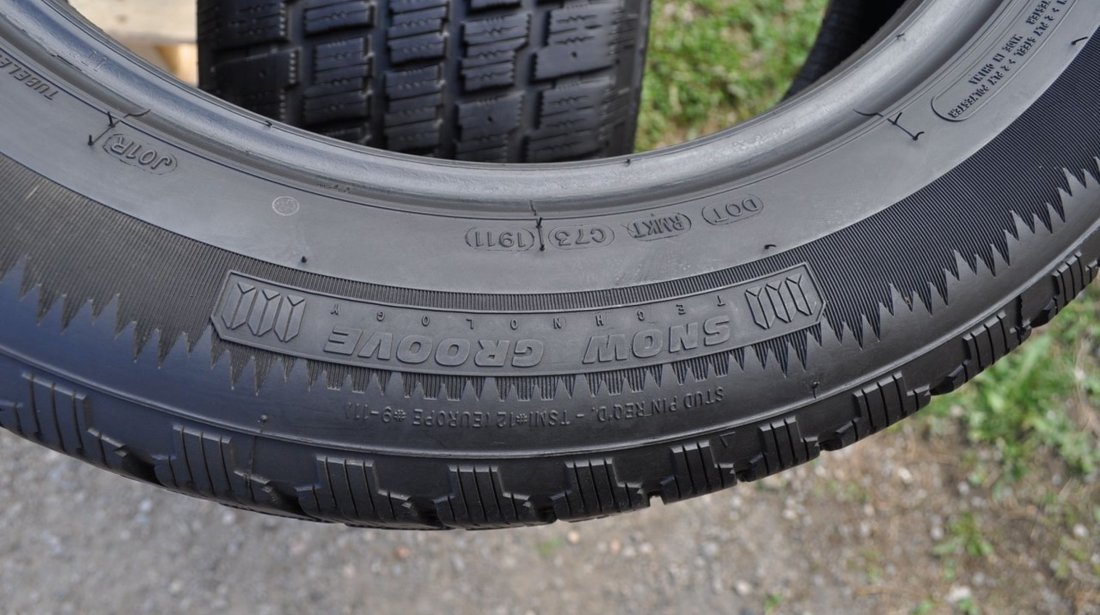 SET 2 Anvelope Iarna 215/60 R17 COOPER SNOW GROOVE 96T