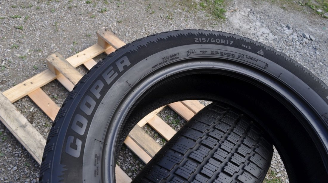 SET 2 Anvelope Iarna 215/60 R17 COOPER SNOW GROOVE 96T