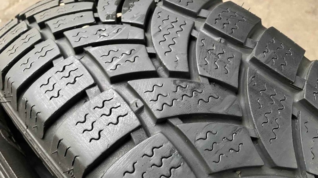 SET 2 Anvelope Iarna 215/65 R16C VREDESTEIN Comtrac Winter 109/107R