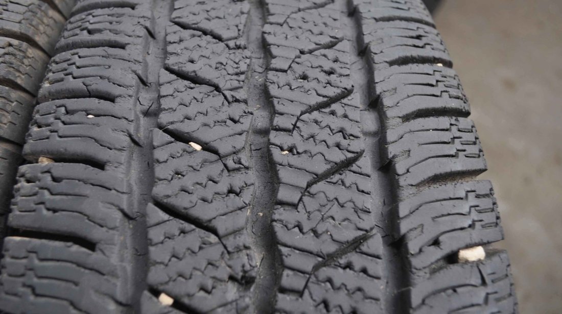 SET 2 Anvelope Iarna 215/75 R16C CONTINENTAL VanContact Winter 113/111 R