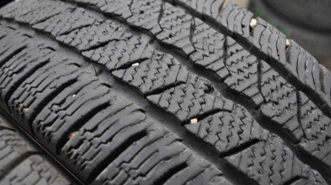 SET 2 Anvelope Iarna 215/75 R16C CONTINENTAL VanContact Winter 113/111 R