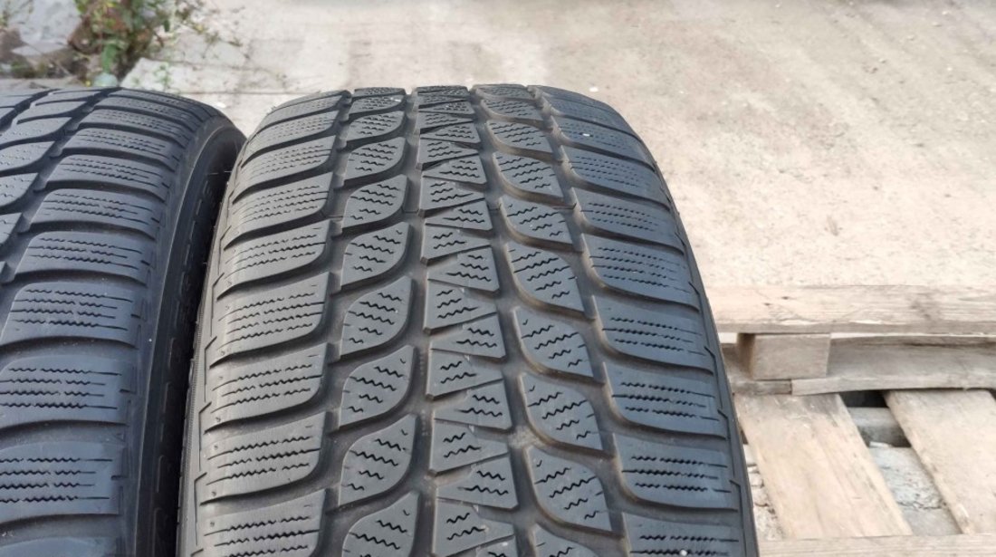 SET 2 Anvelope Iarna 225/45 R17 BRIDGESTONE BLIZZAK LM25 94V - Runflat